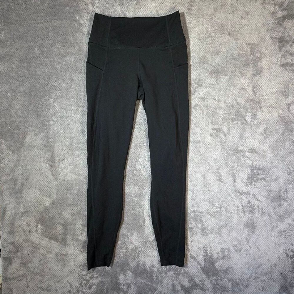 Fabletics Black High Rise 7/8 Leggings Size Small Side Pockets 25” Yoga Pilate